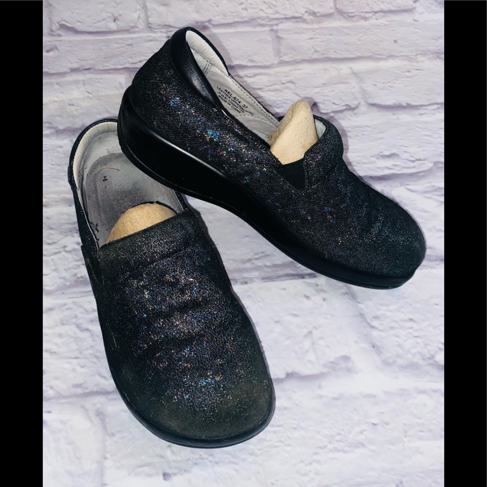 ALEGRIA Black Shimmer Slip on Shoes sz 7.5